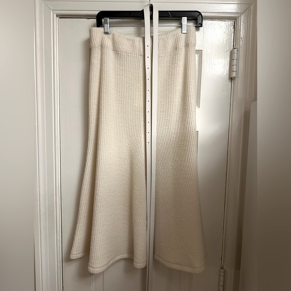 Chloe wool midi skirt with leather belt - Picture 5 of 6